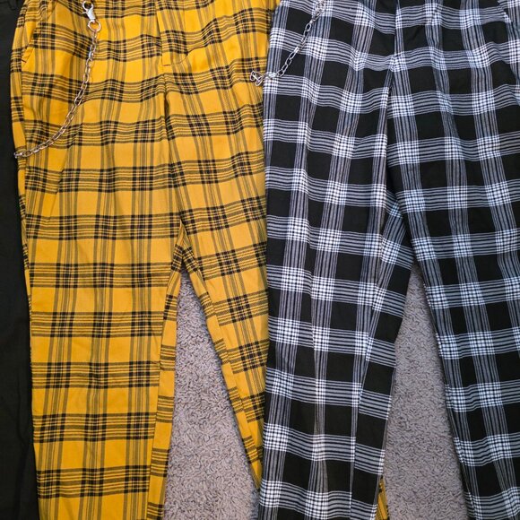 Hot Topic Black, Yellow, and Black & White Plaid Pants size Small - Picture 2 of 4